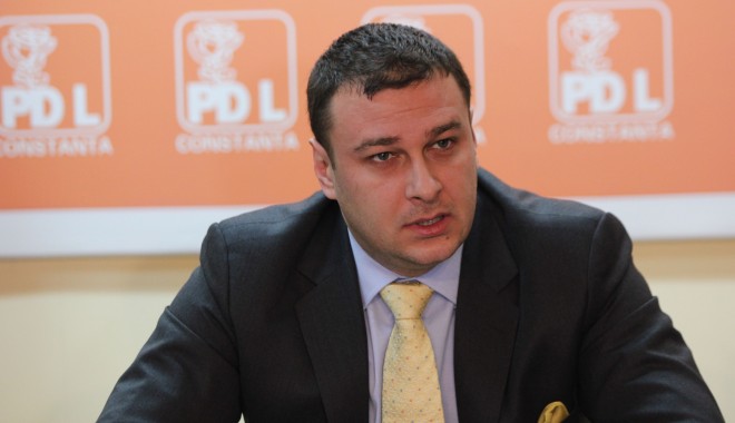 Deputatul Florin Gheorghe susține studierea Religiei în școli - floringheorghe8-1393410732.jpg