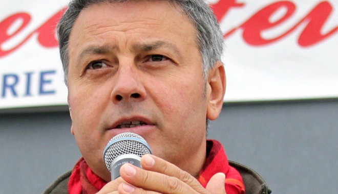 Ce le transmite primarul Florin Mitroi celor care cumpără terenuri la Valu lui Traian - florinmitroi2valuluitraian-1369798016.jpg