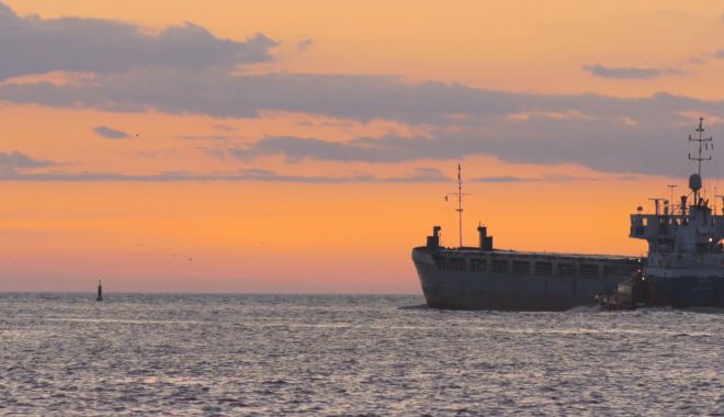 Marinari chemați într-o nouă aventură pe navele unei companii muribunde - flota-1567961795.jpg