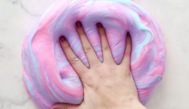Atenție, părinți! Jucăriile SLIME pot fi toxice pentru copii - fluffyslimecover-1531827797.jpg