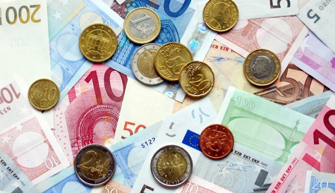 FMI, cu ochii  pe sectorul bancar spaniol - fmi-1350305097.jpg