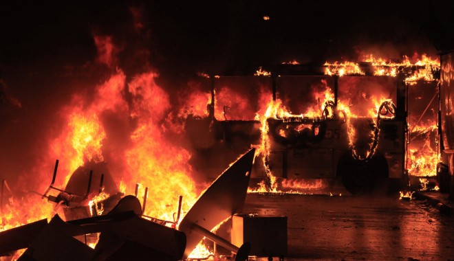 Tragedie în Columbia: 31 de copii, arși de vii după explozia unui autocar - foc-1400482185.jpg