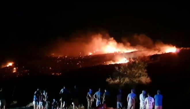 O rachetă de fabricație rusească a explodat în Cipru, aproape de Nicosia - foc-1562000129.jpg