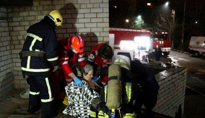 Ucraina: Trei pacienți de la ATI și un doctor au murit într-un incendiu dintr-un spital Covid - foc-1612426323.jpg