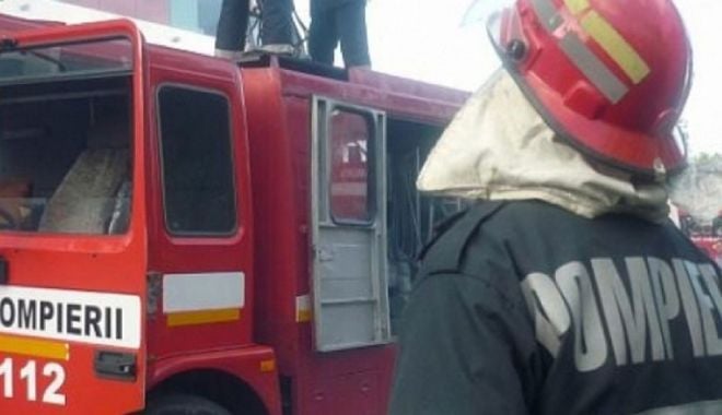 Incendiu într-un cămin studențesc. 21 de persoane au fost evacuate - foc-1626090924.jpg