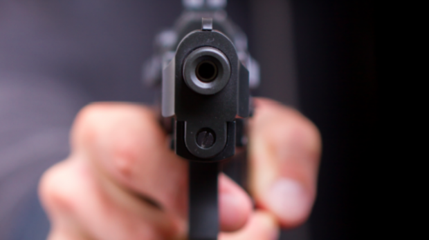 Un bărbat a tras cu pistolul deranjat de zgomotul copiilor care se jucau - foc2-1596270848.jpg
