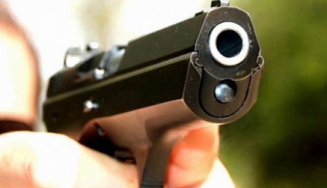 Focuri de armă pentru prinderea unor suspecți - focuri-1449597134.jpg
