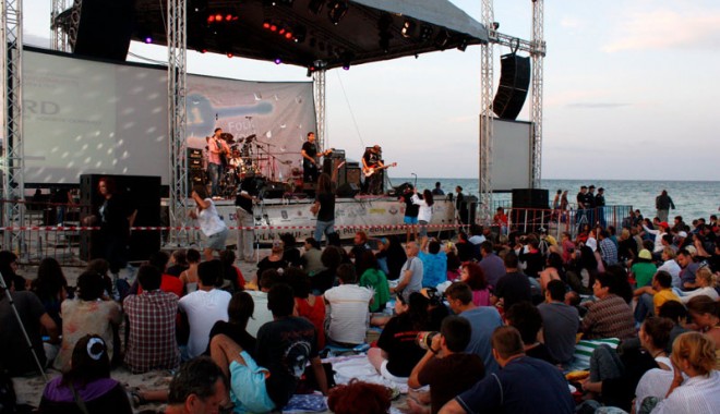 Vama Veche ne cheamă să fim liberi la Folk You! - folkyouziar-1343668850.jpg