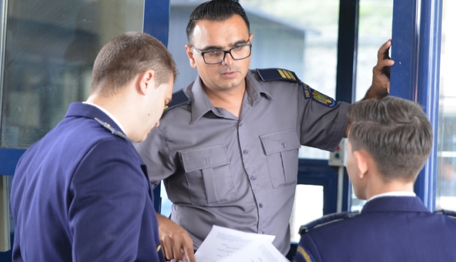 Polițiștii de frontieră: Suntem conduși de șefi cu 