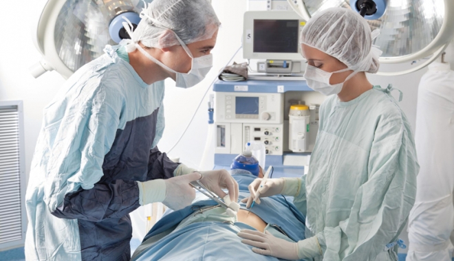 Pregătim medici pentru Occident! Cine achită nota de plată? - fond-1499705398.jpg