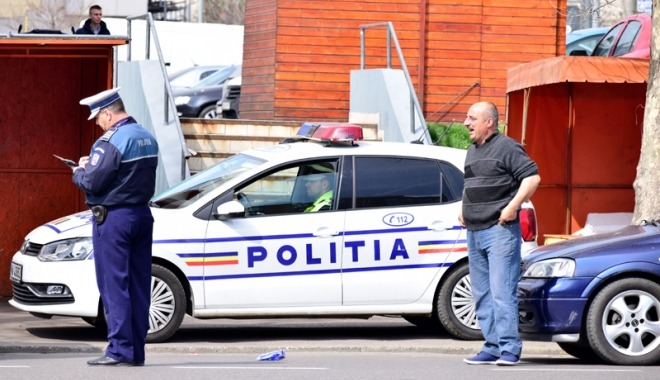 Ați înjurat polițiști sau publicați imagini cu aceștia? Riscați închisoare sau amenzi drastice - fond-1506098081.jpg