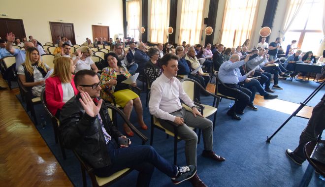 S-au împărţit mandatele! Cum va arăta noul Consiliu Judeţean Constanţa - fond-1601487850.jpg