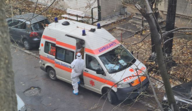 Testarea COVID, în faţa blocului. „Am ajuns de râsul cartierului!” - fond-1607714121.jpg