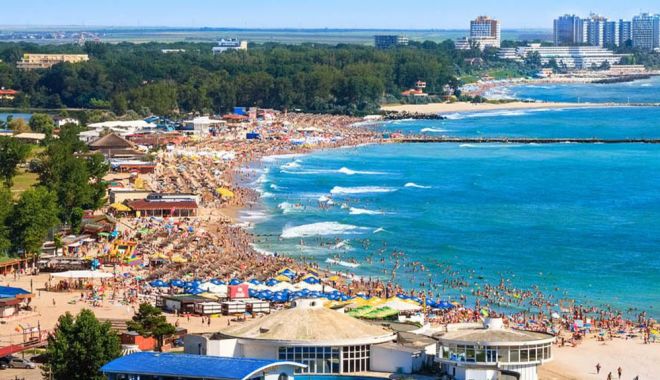 Vaccinarea personalului din HoReCa, singura soluţie viabilă pentru un turism în siguranţă - fond-1618419142.jpg