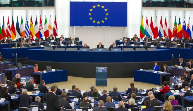 Pregătiri pentru prima sesiune plenară de la Strasbourg de la începutul pandemiei - fond-1623170616.jpg