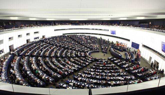 Eurodeputaţii cer mai multe sancţiuni împotriva Belarusului - fond-1623417124.jpg