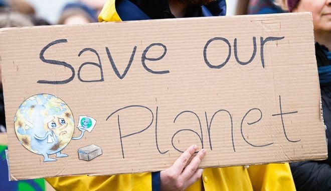 Politicienii şi oamenii de ştiinţă caută soluţii la schimbările climatice - fond-1627390113.jpg