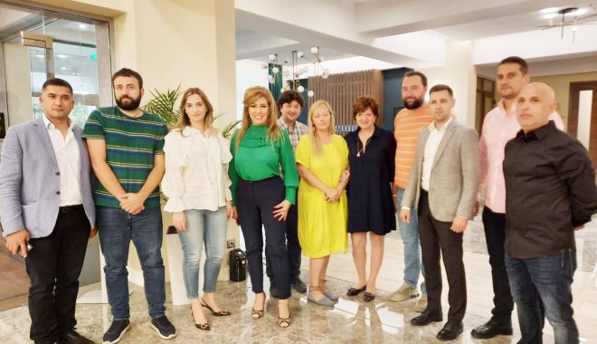 Industria ospitalităţii a lansat Manifestul de la Constanţa. „Vrem un dialog real cu autorităţile statului” - fond-1633542515.jpg