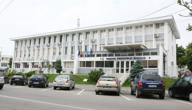 Arși la portofele! Consilierii locali din Mangalia au votat taxa specială de dezvoltare și promovare turistică pentru anul 2023 - fond-1663955875.jpg