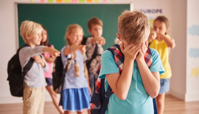 Foto - Alarmă în școli și grădinițe! IPJ Constanța anchetează 64 de dosare penale privind bullying-ul