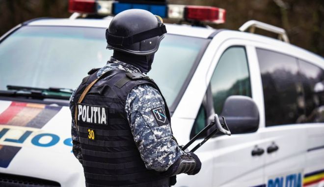 A vrut să scape de necazuri, dar a dat peste altele mai mari! Mită promisă unui polițist din Constanța! - fond-1683309680.jpg