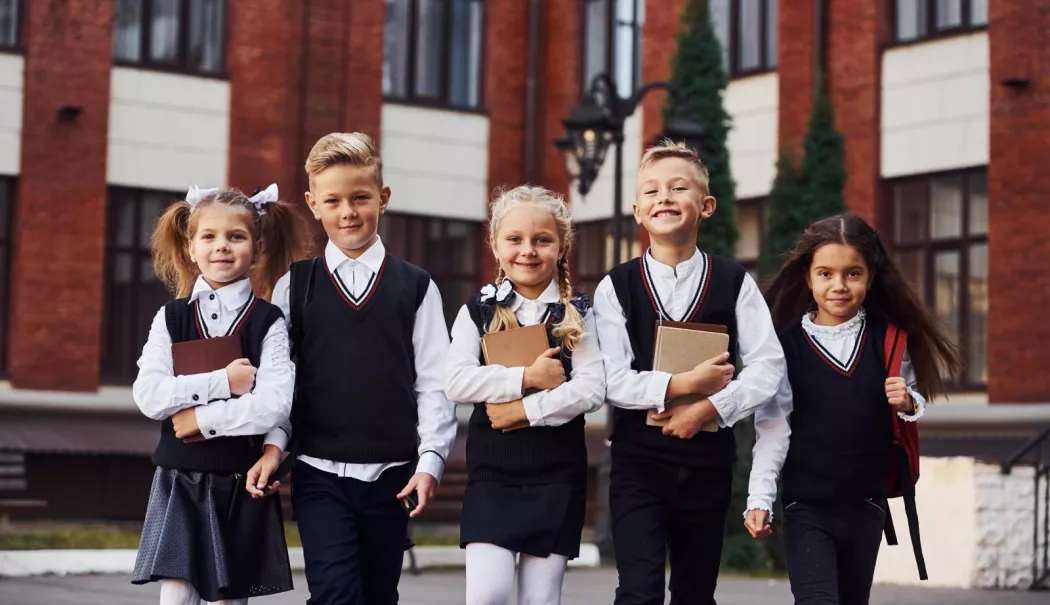 Foto - Înapoi la uniformă? Proiectul care împarte elevii, părinții și profesorii