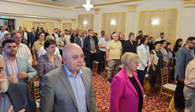 În partidul AUR, ca în gară! Parlamentarii Dănuț și Evdochia Aelenei vor să se întoarcă în formațiunea politică - fond-aelenei-1684759104.jpg