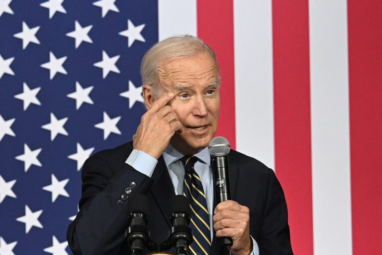 Scenarii privind înlocuirea lui Biden în cursa electorală. Oare va renunța de bună voie? - fond-alegeri-sua-din-nou-1721554089.jpg