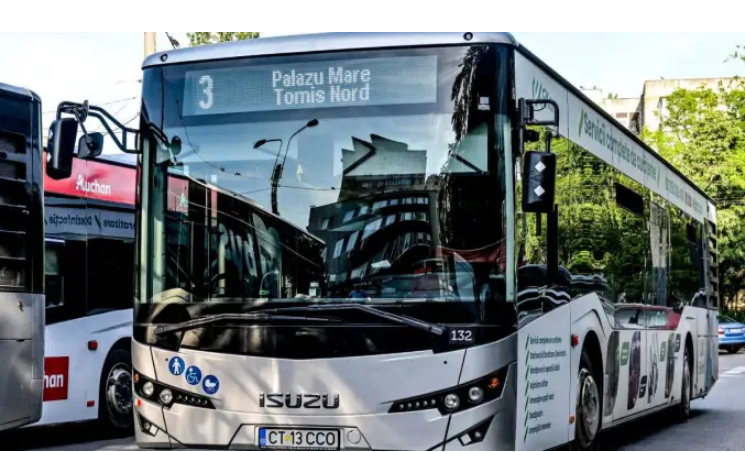 Autobuze insuficiente pe linia 3! Călătorii reclamă aglomerație și întârzieri