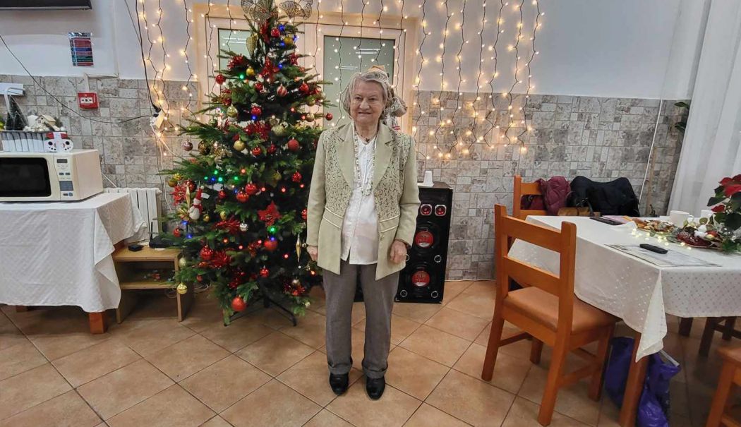 Profesoară dată afară din casă de propriii fraţi. 