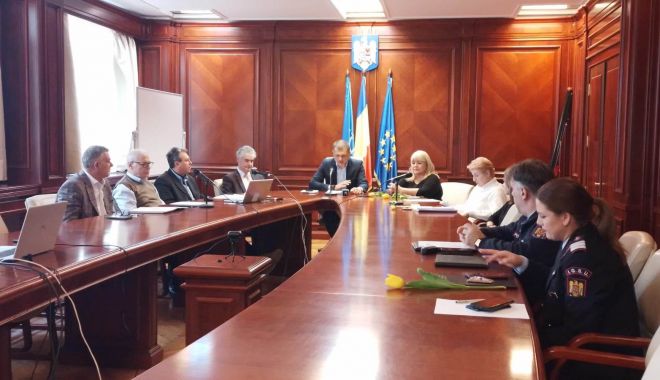 Deconcentratele constănţene, la ora bilanţului! Instituţiile statului nu sunt ocolite de probleme - fond-bilant-2-1677694717.jpg