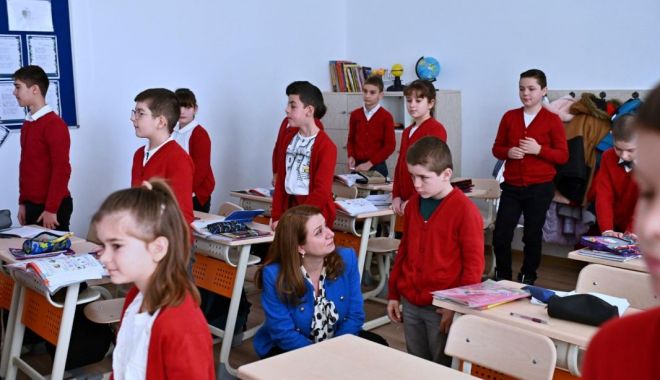 Bucurie nemeritată pentru bursierii „rușinii”. Abia la anul se pune capăt aberației - fond-burse1-1705591736.jpg