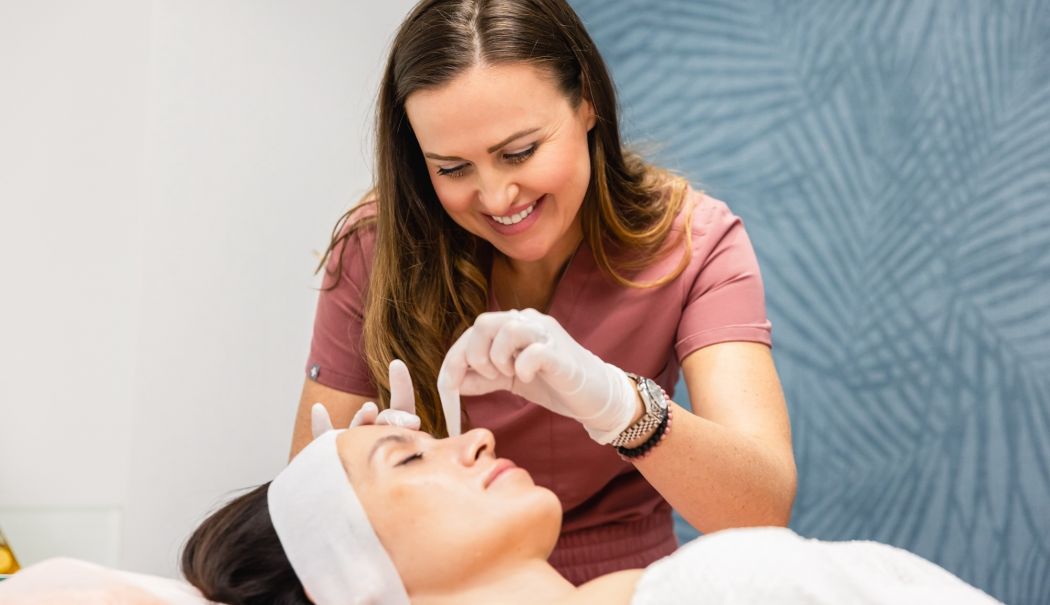 Efectele terapiei cu dioxid de carbon sunt vizibile atât la nivel estetic, cât și medical - fond-carboxiterapia-2-1761659823.jpg