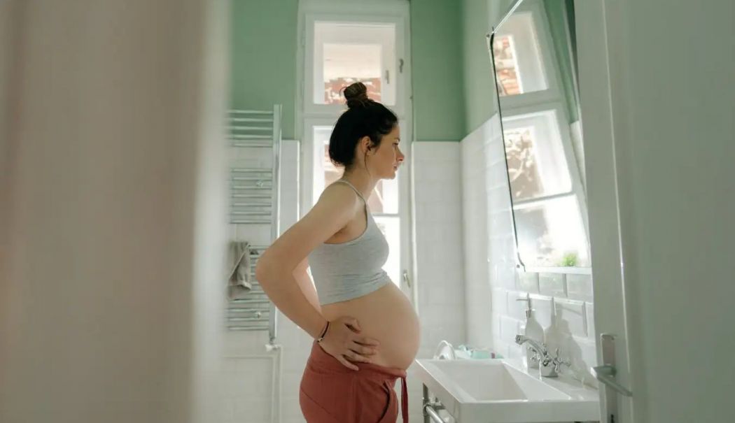 Dispozitivul care previne nașterea prematură. Cum funcționează pesarul cervical - fond-cerclajjpg-2-1758882686.jpg