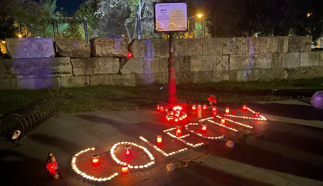 Marș comemorativ eșuat! Memoria victimelor de la Colectiv, ignorată de constănțeni - fond-colectiv-1761933333.jpeg