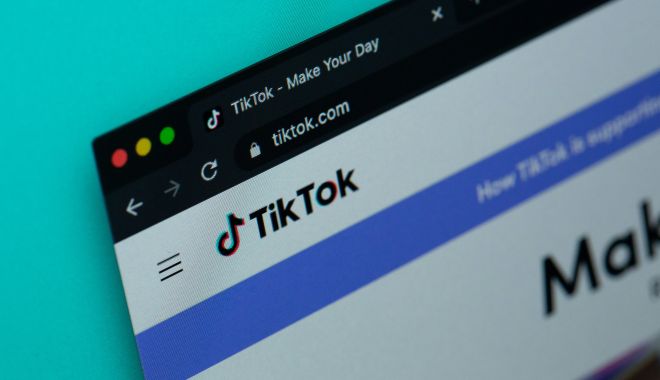 Psihologi constănțeni avertizează: postările din copilărie pot afecta ulterior viața privată - fond-continuare-tiktok-1710961759.jpg
