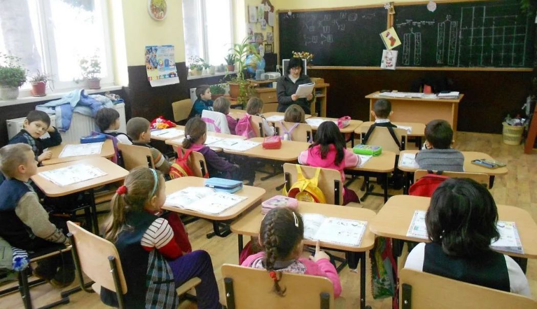 Cum va decurge, anul acesta, evaluarea elevilor din clasele a II-a, a IV-a și a VI-a - fond-corectarejpg-2-1715187846.jpg