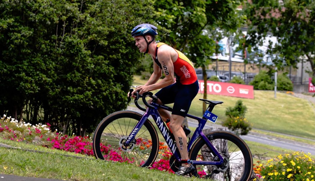 Activitate intensă la CSM Constanța. Competiții importante la triatlon, box și lupte - fond-csm-cta-1763045310.jpg