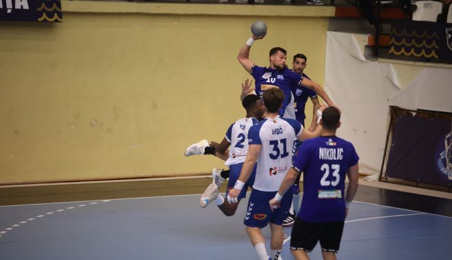 Handbaliştii de la CSM Constanţa, debut cu stângul în Europa - fond-csm-handbal-1693243730.jpg