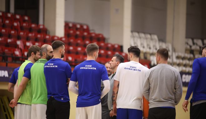 Sfârşit de săptămână intens pentru CSM Constanţa. Se joacă handbal, baschet şi volei în Sala Sporturilor - fond-csm-program-iar-1706280662.jpg