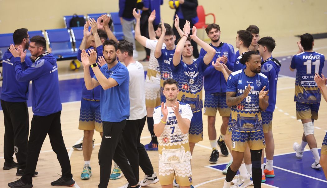 CSM Constanţa, pe culmile succesului. Victorie la volei şi multe medalii la nataţie - fond-csm-weekend-1713693299.jpg