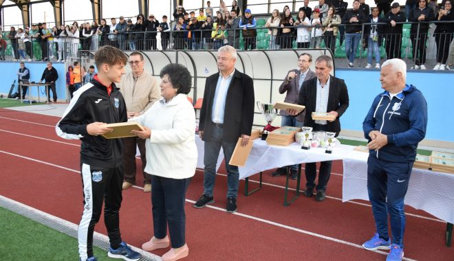 Fotbaliştii juniori de la CS Victoria Cumpăna au devenit vicecampioni naţionali - fond-cumpana-fotbal-1684934502.jpg