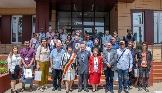 Educația copiilor de la sate, tema întâlnirii dintre ACoR și o delegație din Israel, la Cumpăna - fond-cumpana-iar-1685551102.jpg