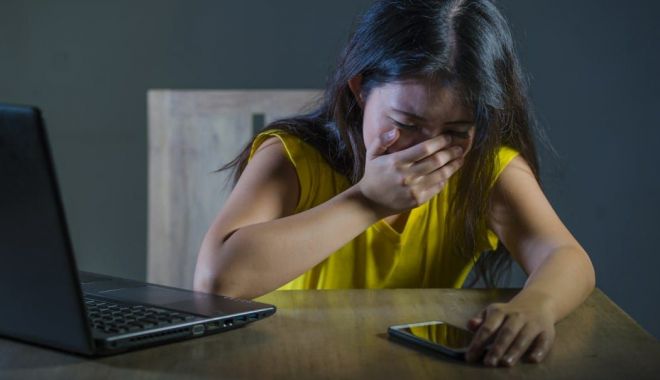 Cyberbullying-ul poate avea efecte mai grave decât violența fizică - fond-cyberbullying-1689878104.jpg