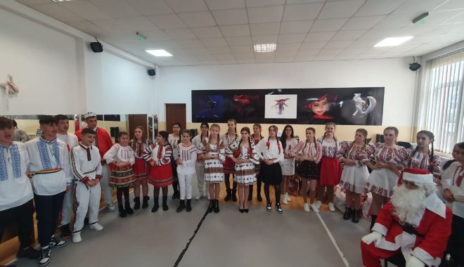 Daruri cultural-artistice pentru constănţeni, cu ocazia sărbătorilor de iarnă