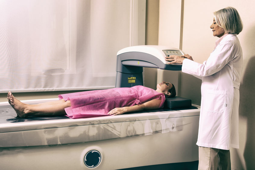Măsurarea densităţii osoase vă ajută la stabilirea diagnosticului de osteoporoză - fond-densitatejpg-2-1730465699.jpg