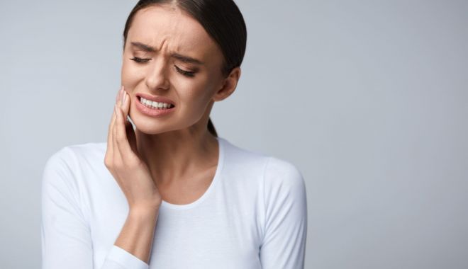 Durerea dentară nu este, neapărat, o consecință a unei igiene orale incorecte - fond-dinti-2-1687780925.jpg