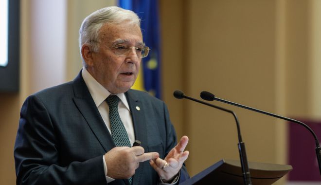 Isărescu îi 