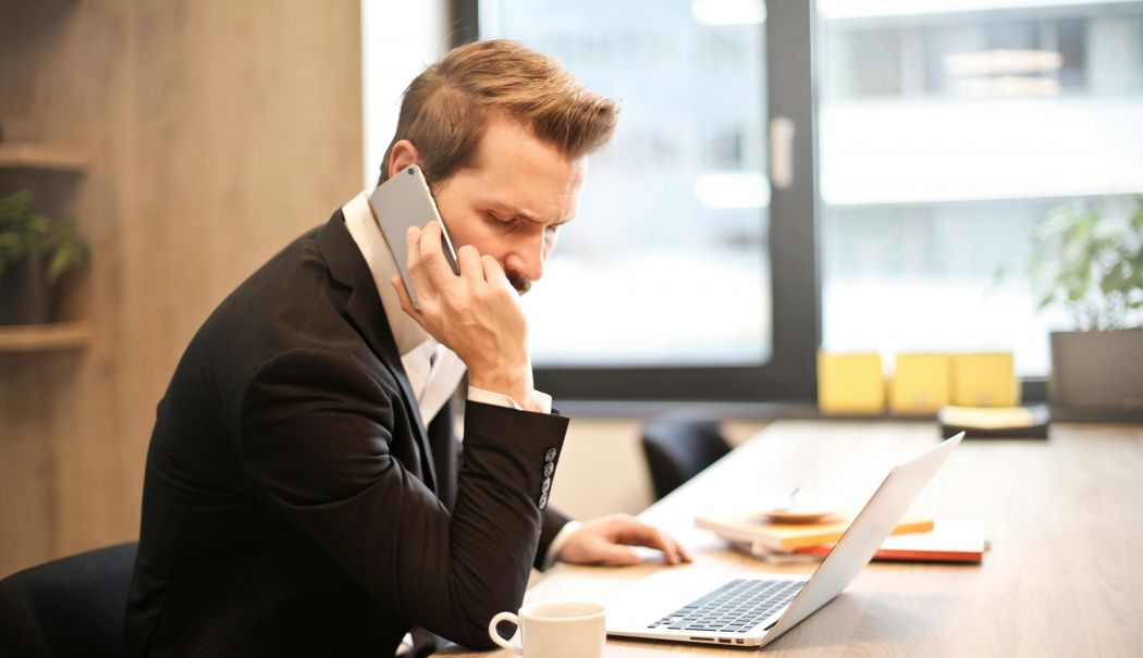 Nu răspundeți la numerele de telefon străine! Cum recunoaștem apelul unui escroc - fond-escrocii-telefonici-1733768027.jpg