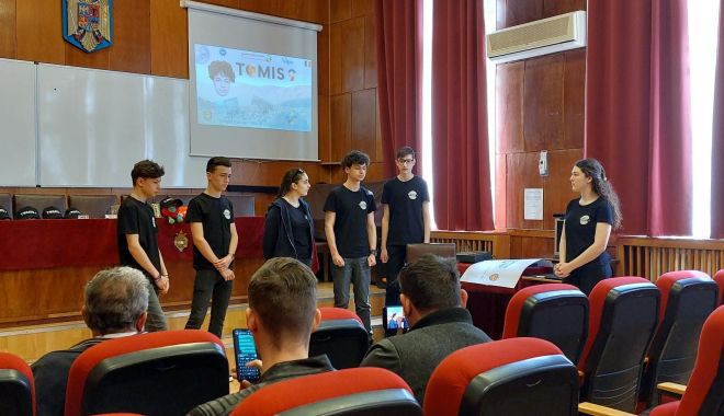 Elevii Colegiului Național „Mircea cel Bătrân” au impresionat juriul CanSat
